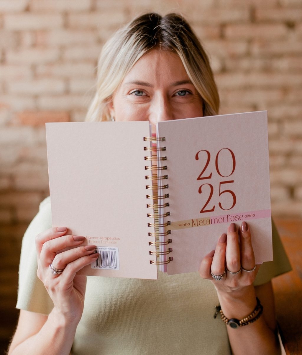 Daiana Pantaleão - Planner Minha Metamorfose Diária 2025 - Planner Terapêutico